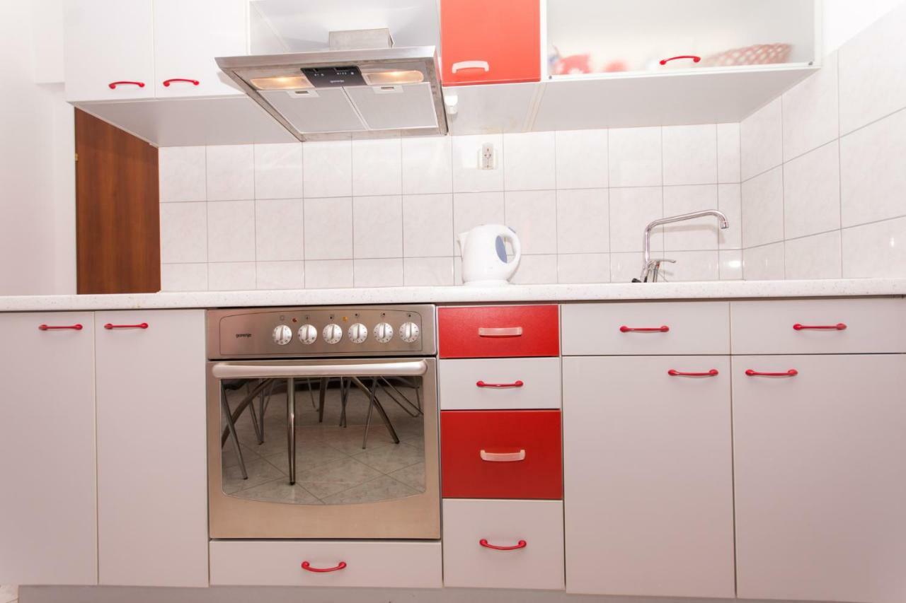 Apartman Mina โตรกีร์ ภายนอก รูปภาพ