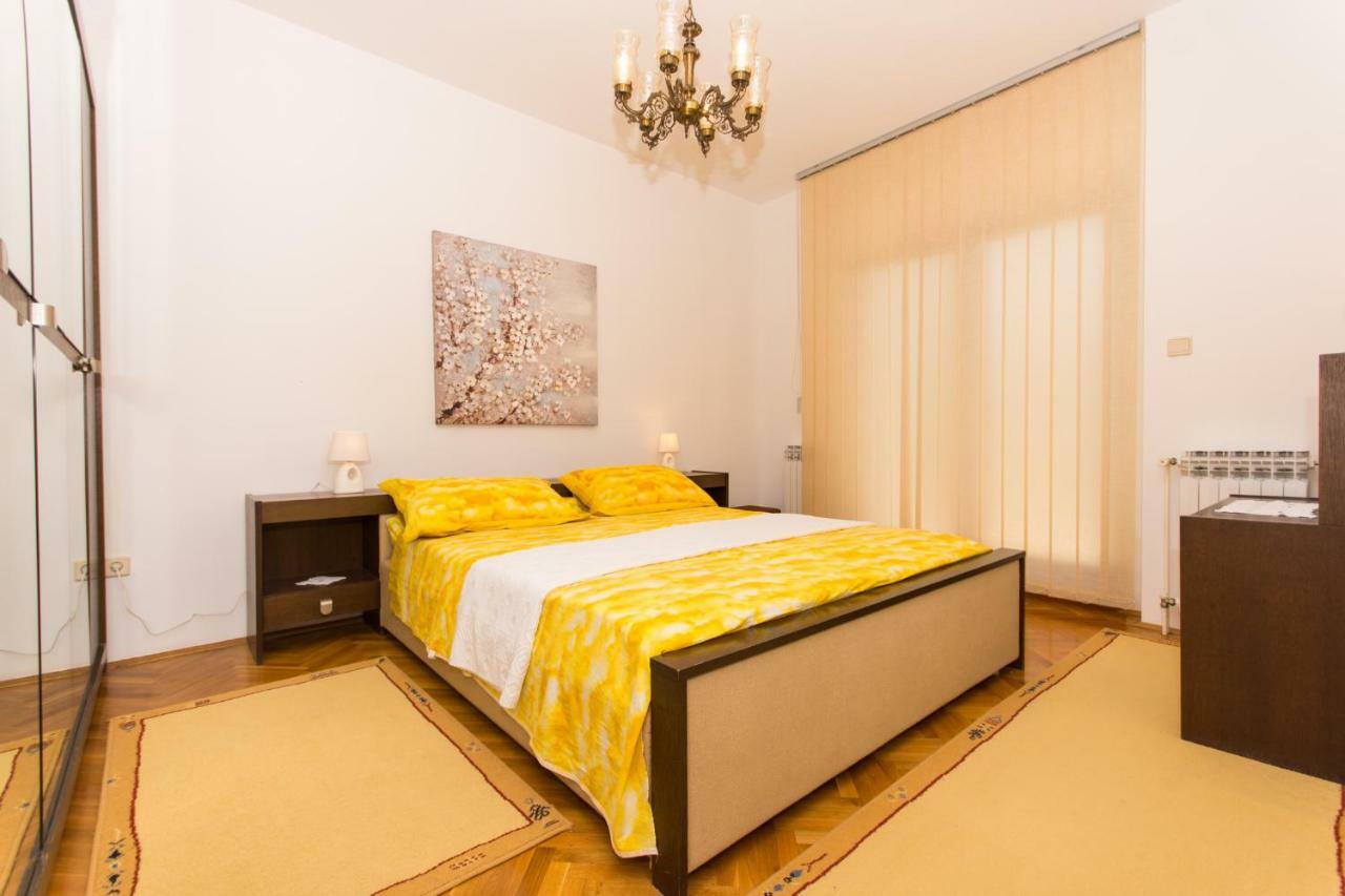 Apartman Mina โตรกีร์ ภายนอก รูปภาพ