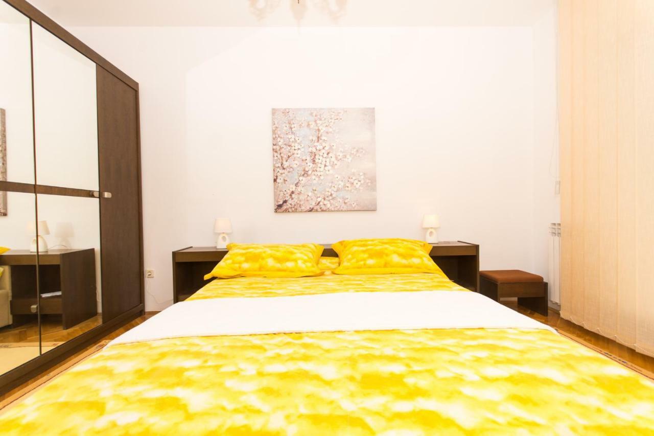 Apartman Mina โตรกีร์ ภายนอก รูปภาพ